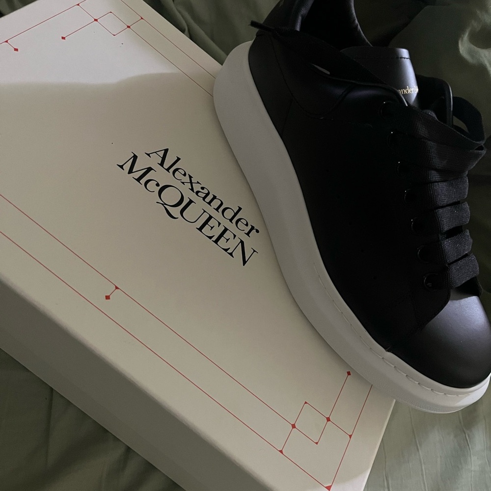 Alexander McQueen Men's Black Sneakers
